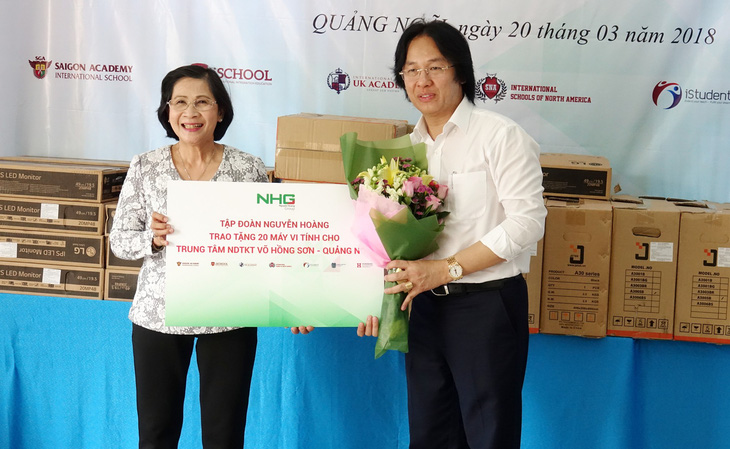 Tập đoàn Nguyễn Hoàng đến với trẻ khuyết tật Quảng Ngãi - Ảnh 1.