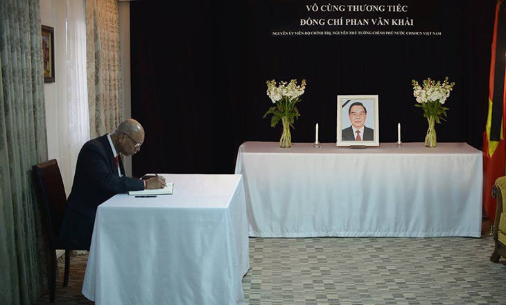 Bạn bè quốc tế viếng cố Thủ tướng Phan Văn Khải ở nước ngoài - Ảnh 1.
