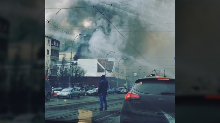 Cháy trung tâm mua sắm ở Nga, ít nhất 37 người chết - Ảnh 1.