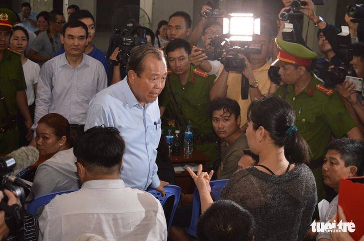 Phó thủ tướng Trương Hòa Bình thăm nạn nhân vụ cháy chung cư Carina - Ảnh 6.