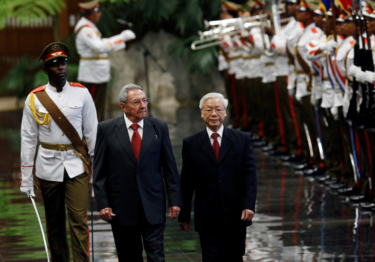 Chủ tịch Cuba Raul Castro đón, hội đàm với Tổng Bí thư Nguyễn Phú Trọng - Ảnh 1.