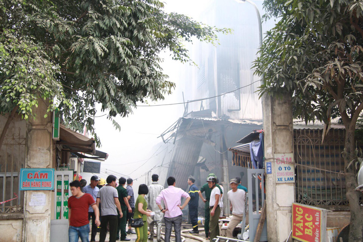 Cháy lớn tại chợ Quang ở xã Thanh Liệt, Hà Nội - Ảnh 9.