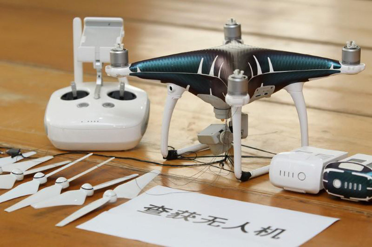 Trung Quốc bắt vụ buôn lậu iPhone bằng drone trị giá 80 triệu USD  - Ảnh 1.