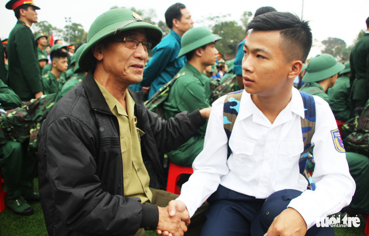 Thanh niên Nghệ An ngày nhập ngũ quyết ‘vượt nắng, thắng mưa’ - Ảnh 8.