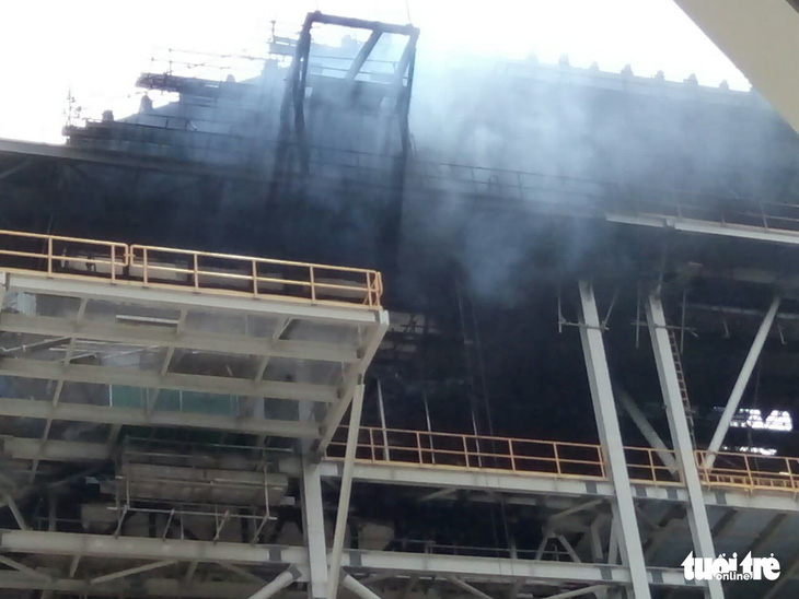 Cháy lớn tại nhiệt điện Duyên Hải 3, cả chục người đu dây thoát thân - Ảnh 3.