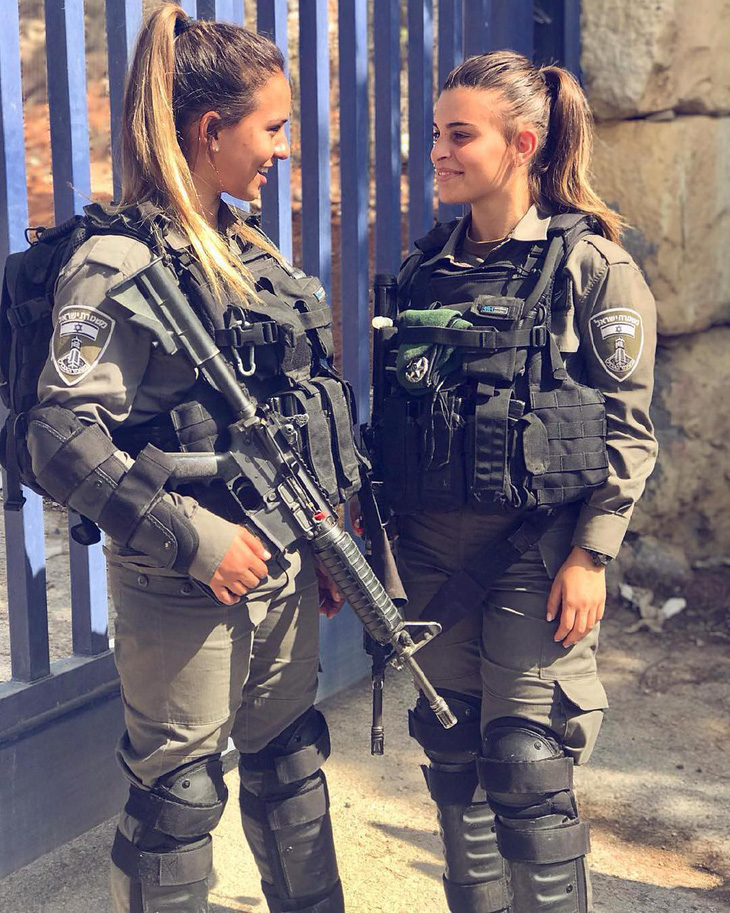 Tranh luận dữ dội tại Israel vì các nữ binh sĩ... quá đẹp - Ảnh 14.