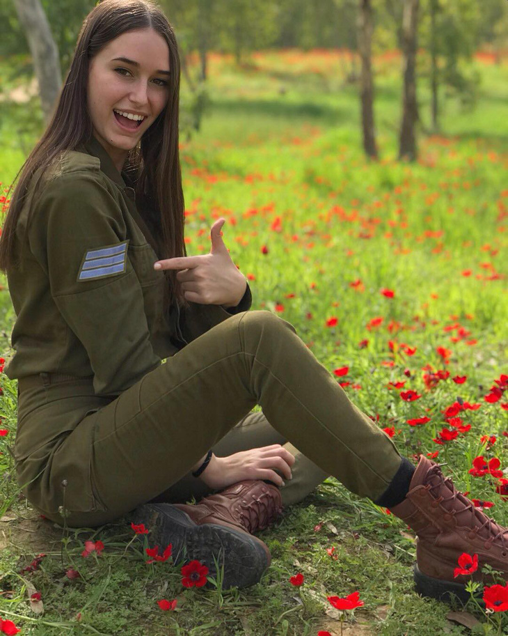 Tranh luận dữ dội tại Israel vì các nữ binh sĩ... quá đẹp - Ảnh 5.