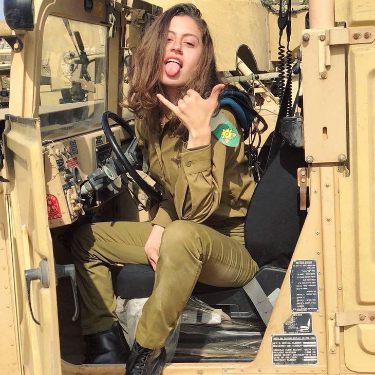 Tranh luận dữ dội tại Israel vì các nữ binh sĩ... quá đẹp - Ảnh 6.