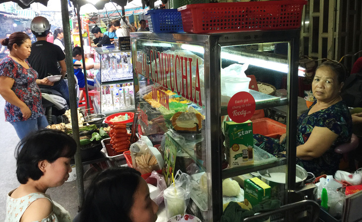 Chợ Campuchia trong lòng Sài Gòn - Ảnh 3.