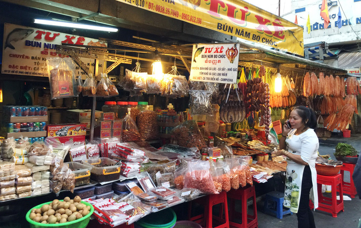 Chợ Campuchia trong lòng Sài Gòn - Ảnh 4.