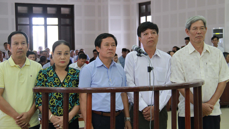 Cựu trung tướng Phan Văn Vĩnh và vụ án gỗ lậu chưa hồi kết - Ảnh 1.