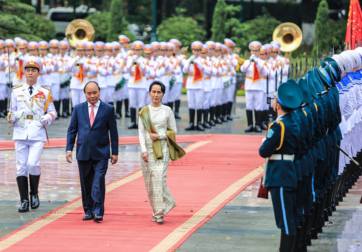 Cố vấn Nhà nước Myanmar San Suu Kyi lần đầu tiên thăm Việt Nam - Ảnh 1.