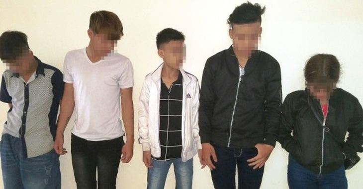 Bắt băng nhóm 13-15 tuổi chuyên cướp của du khách ở Hội An - Ảnh 1.