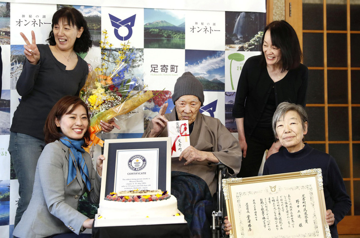 Cụ bà Nhật cao tuổi nhất thế giới qua đời ở tuổi 117 - Ảnh 2.