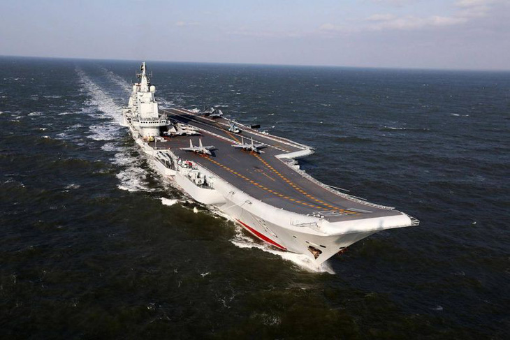 Trung Quốc lại khoe cơ bắp trên biển Hoa Đông - Ảnh 1.
