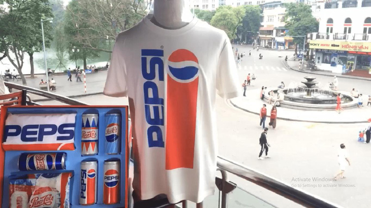 “Lật tung” cả Hà Nội vì hộp quà chất Pepsi - Ảnh 1.