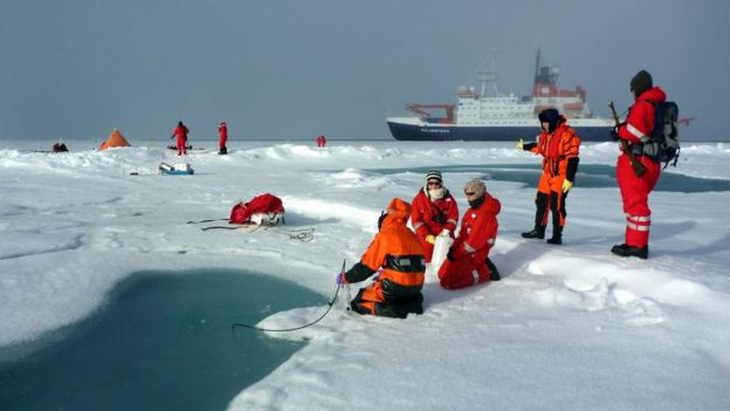 Báo động vụn nhựa trong băng Bắc Cực - Ảnh 1.
