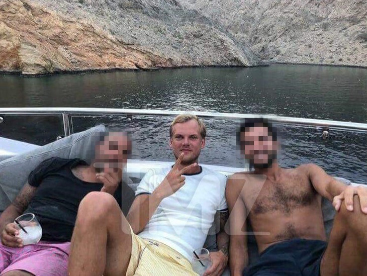 Gia đình Dj Avicii xác nhận con trai tự tử tại Oman - Ảnh 6.