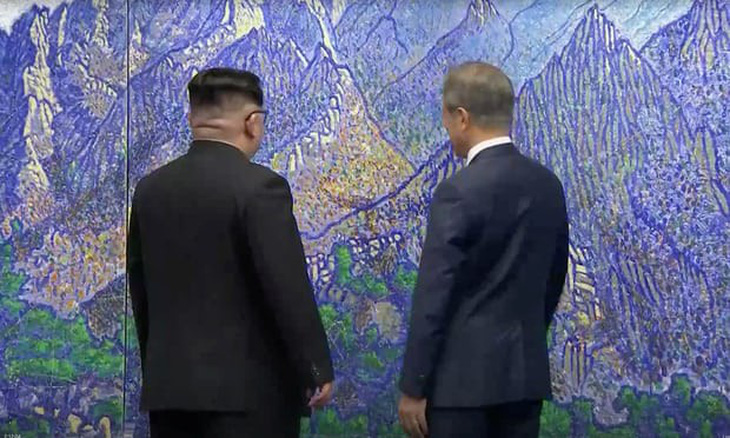 Triều Tiên dò mìn, khử trùng khi ông Kim vào Nhà Hòa bình - Ảnh 3.