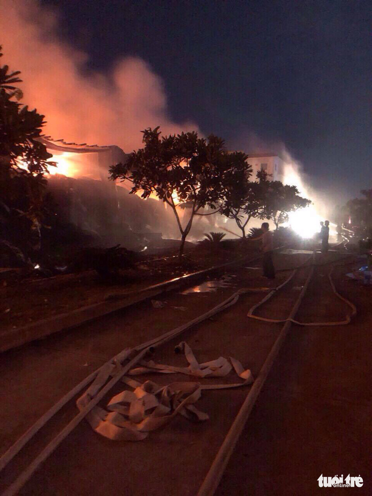 Cháy lớn tại nhà máy dệt sợi ở Khu công nghiệp Long Giang - Ảnh 5.