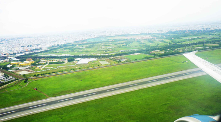 Sân bay Tân Sơn Nhất: Cần đất sân golf thì lấy đất của sân golf - Ảnh 2.