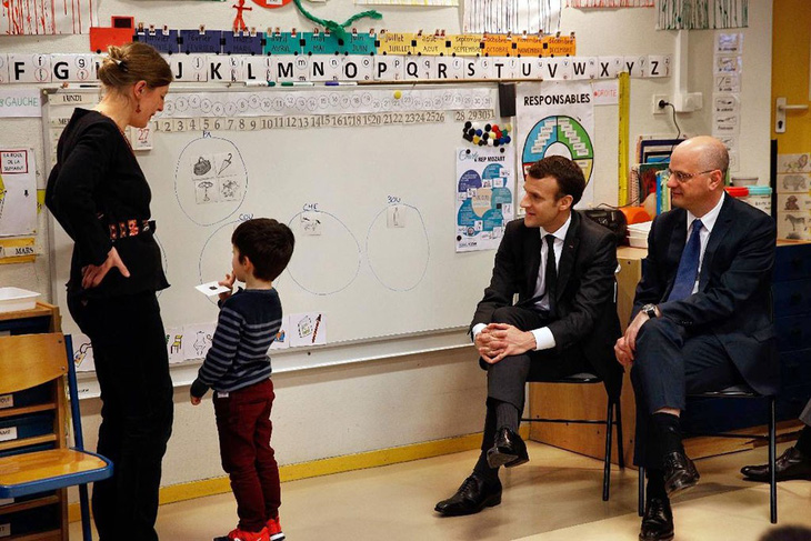 Cải cách giáo dục Pháp bị giáo viên phản ứng vì rập khuôn - Ảnh 1.