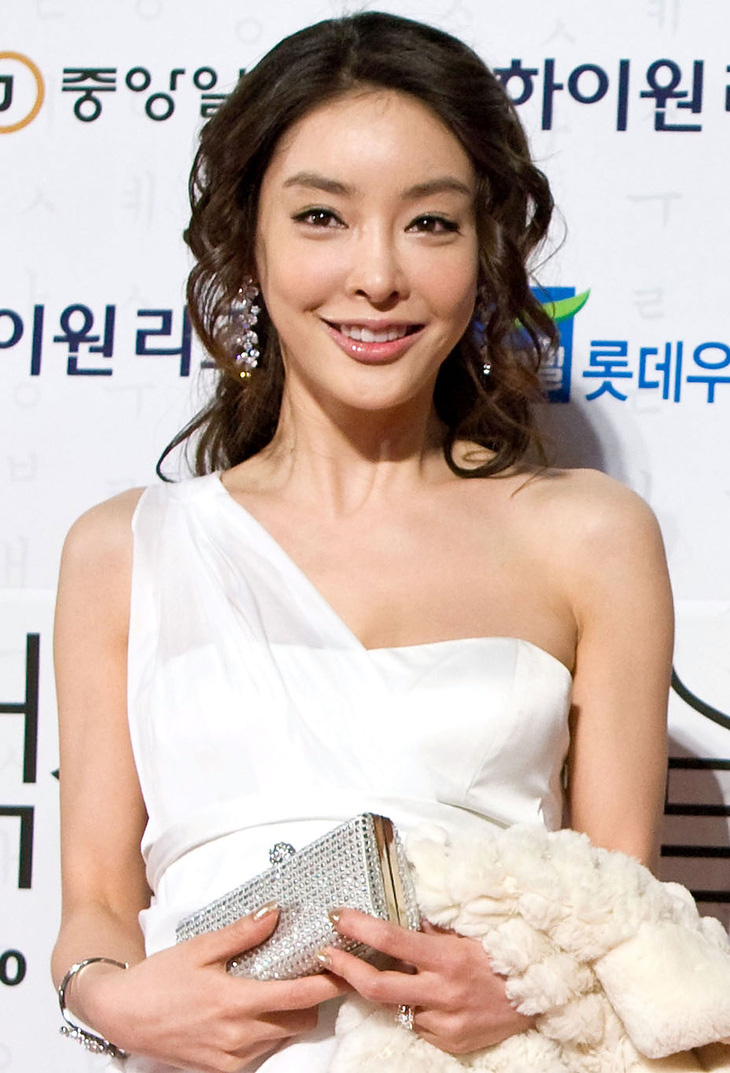 Hàn Quốc lật lại vụ nữ diễn viên tự sát vì bị lạm dụng tình dục - Ảnh 1.