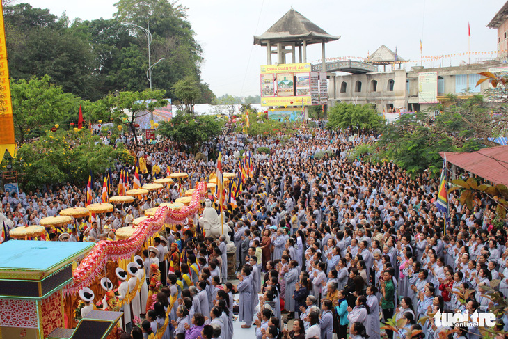4-4 lễ vía Đức Bồ Tát ở lễ hội Quán Thế Âm - Ảnh 1.