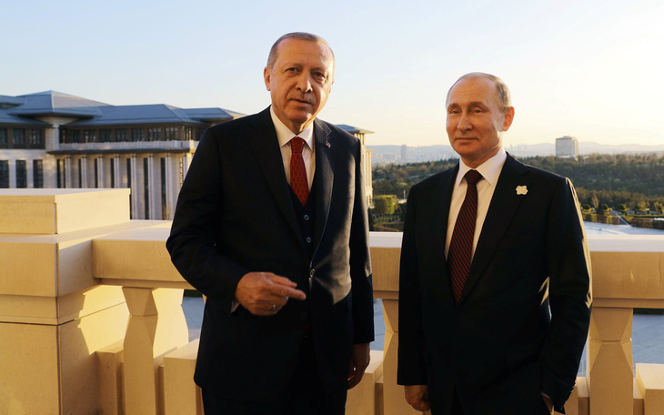 Tổng thống Thổ Nhĩ Kỳ "giành người đẹp" với ông Putin