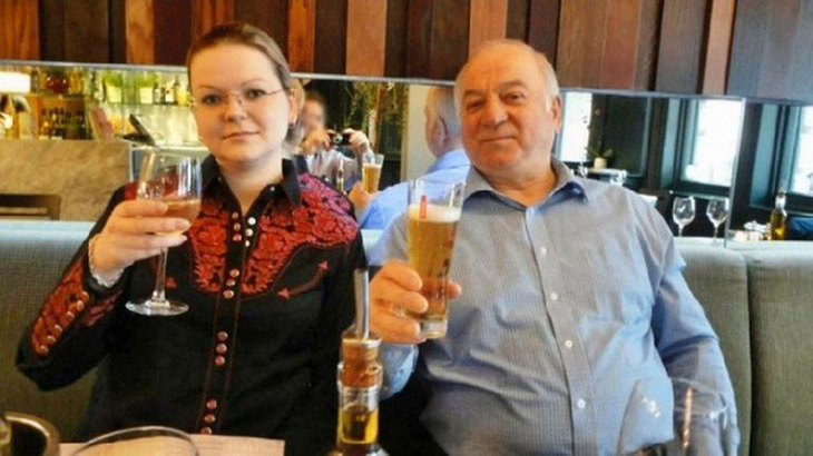 Cha con cựu điệp viên Nga bị đầu độc ‘đang hồi phục’ - Ảnh 1.