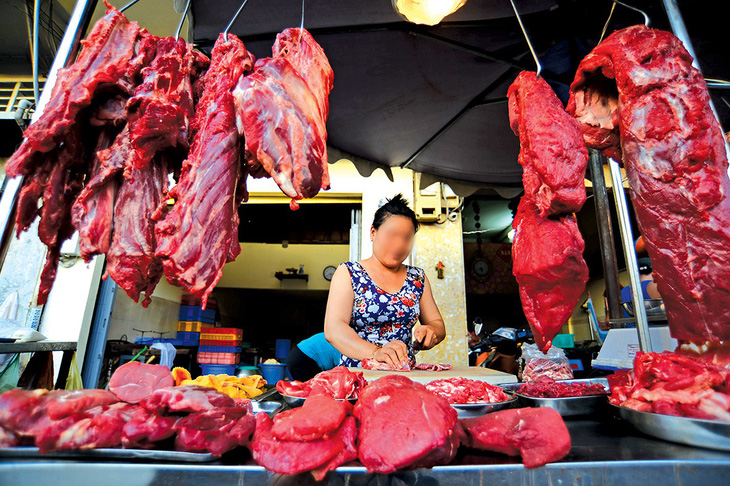 Bò ngoại làm khó bò nội - Ảnh 1.