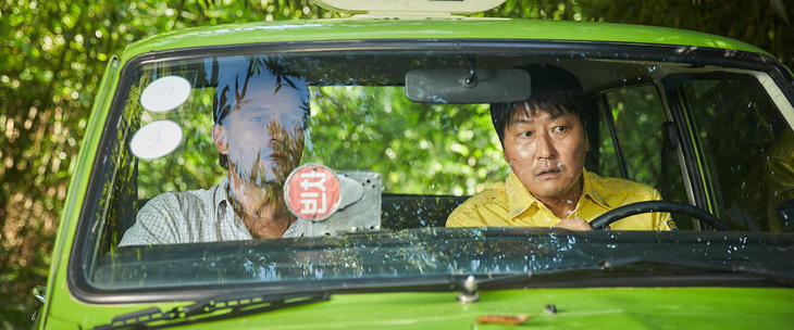 A taxi driver - phim ăn khách nhất màn ảnh Hàn năm 2017 - Ảnh 1.