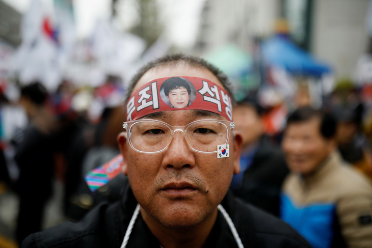 Cựu Tổng thống Park Geun Hye bị kết án 24 năm tù - Ảnh 1.