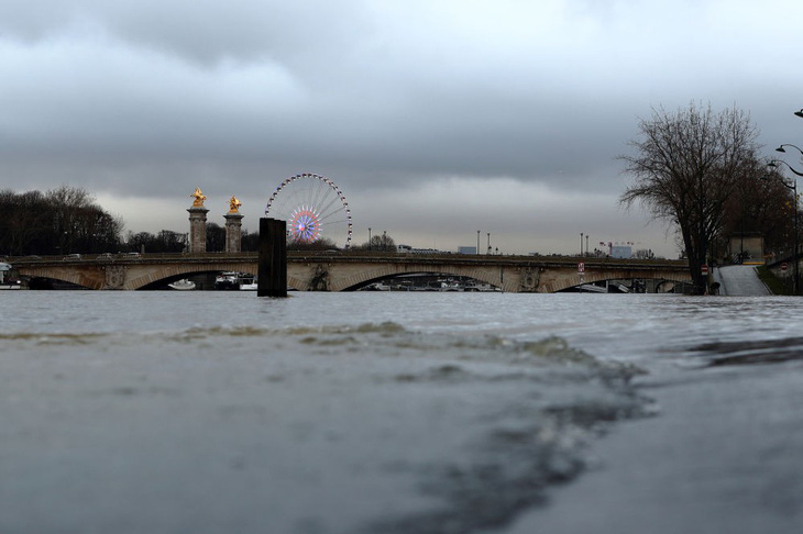 Du lịch Paris bị ảnh hưởng vì lũ sông Seine dâng 5,2m - Ảnh 5.