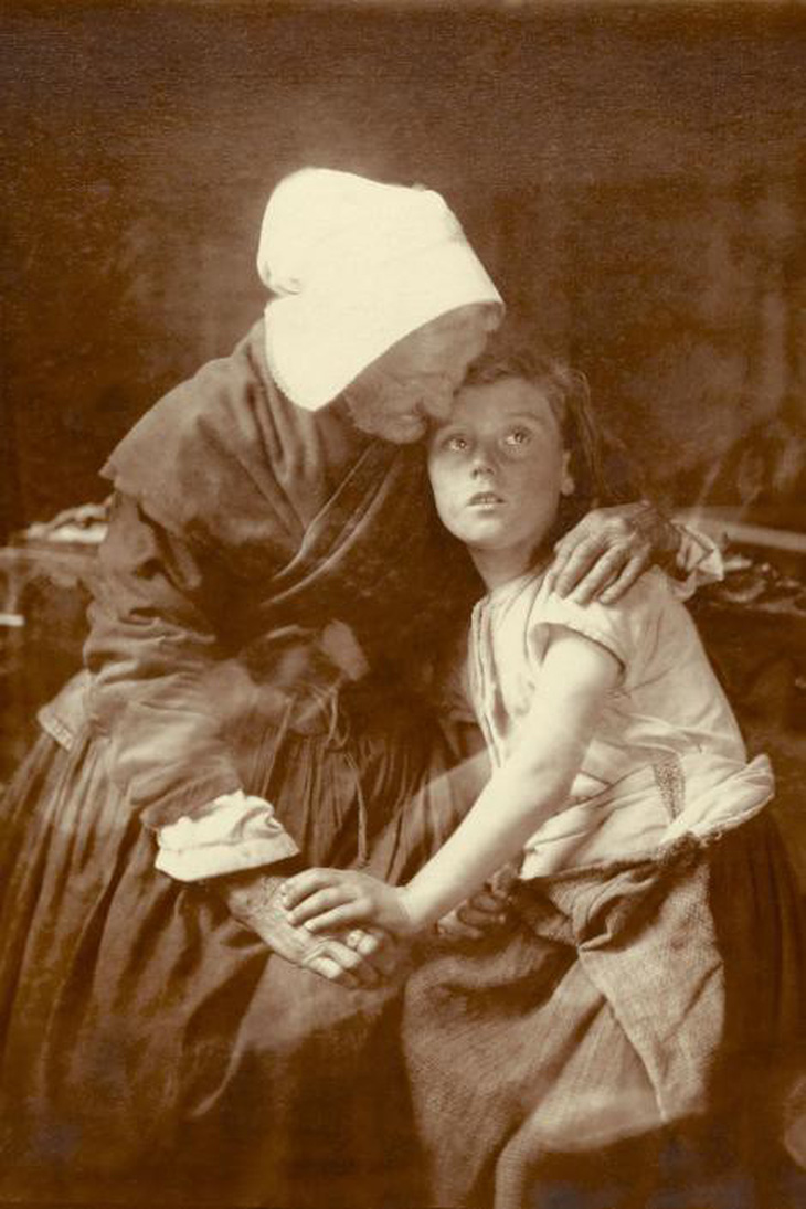 Ngày của mẹ: 100 năm hình ảnh người mẹ qua bộ ảnh xưa - Ảnh 16.
