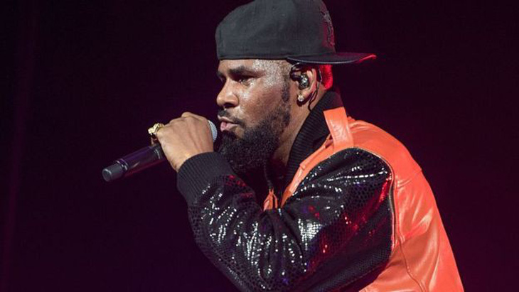 R. Kelly bị Spotify ngừng giới thiệu nhạc vì hành vi tình dục sai trái - Ảnh 3.
