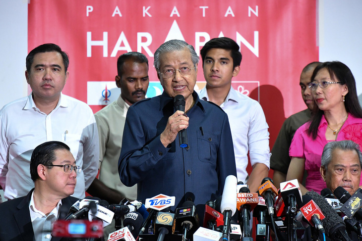 Thủ tướng 92 tuổi của Malaysia sẽ sớm lui về hậu trường - Ảnh 2.