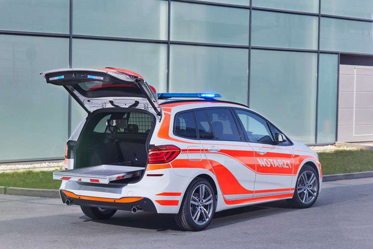 BMW ra mắt 6 mẫu xe cảnh sát - chữa cháy - cứu thương - Ảnh 2.