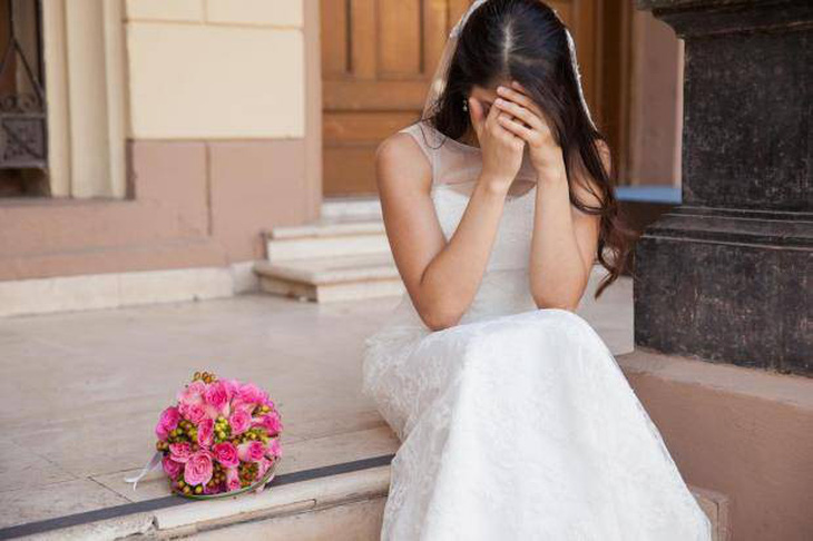 Cô dâu phẫn nộ vì mẹ chồng muốn mặc váy trắng dự đám cưới - Ảnh 1.