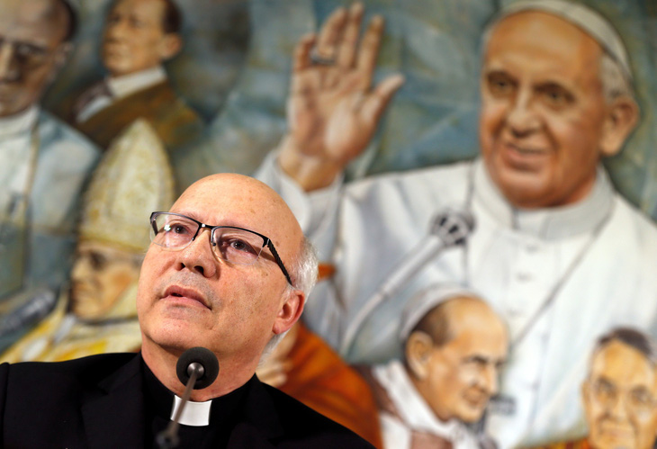 Tất cả giám mục ở Chile xin từ chức vì bê bối tình dục - Ảnh 1.
