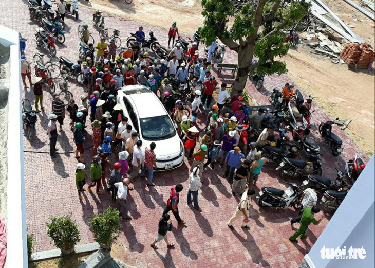 Bình Định: Lái xe 4 chỗ đi mua lúa, bị nghi bắt cóc trẻ con - Ảnh 1.