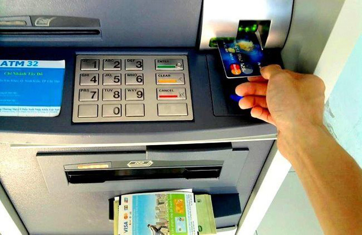 Tư vấn cách sử dụng thẻ an toàn trên máy ATM - Ảnh 1.