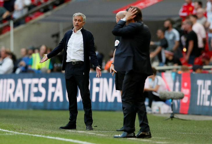 Mourinho nhờ truyền thông đánh giá chiến thắng của Chelsea - Ảnh 1.