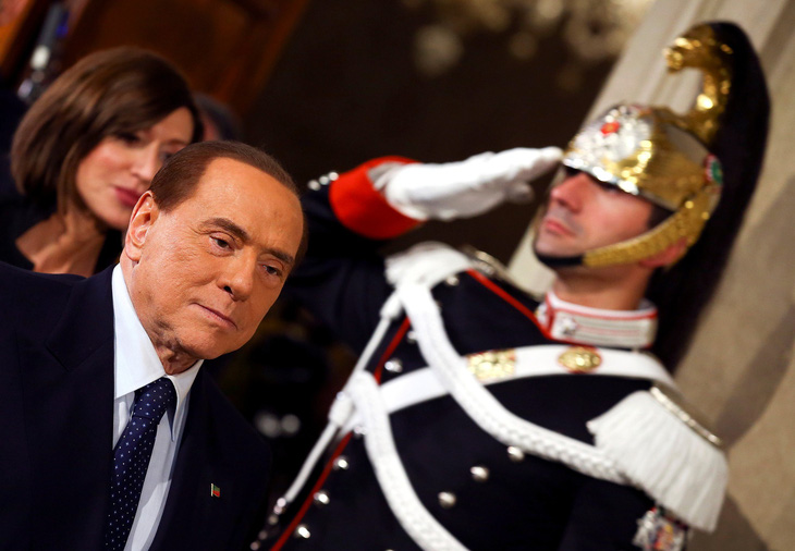 Tỉ phú Ý Berlusconi đã giàu lại còn được hưởng thừa kế - Ảnh 1.