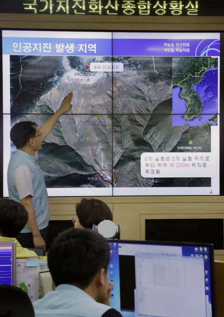Đoàn nhà báo Hàn Quốc sang Triều Tiên xem hủy bãi thử hạt nhân - Ảnh 2.