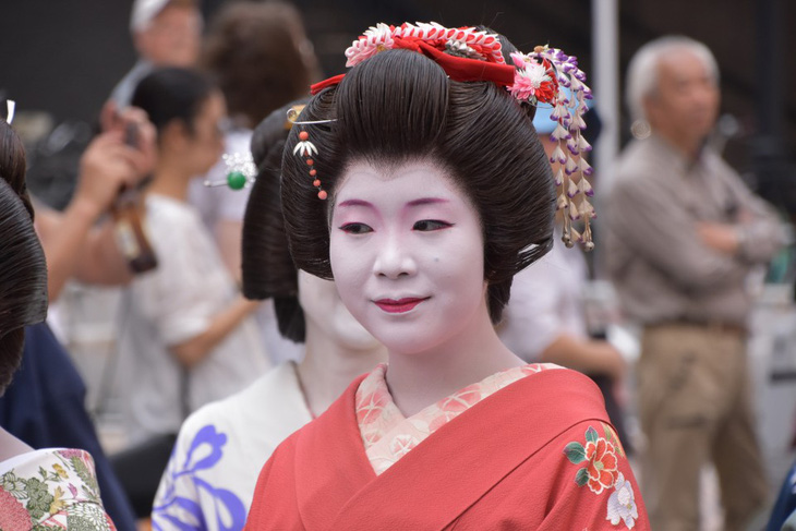 Đến lễ hội Sanja Matsuri ngắm hình xăm - Ảnh 10.