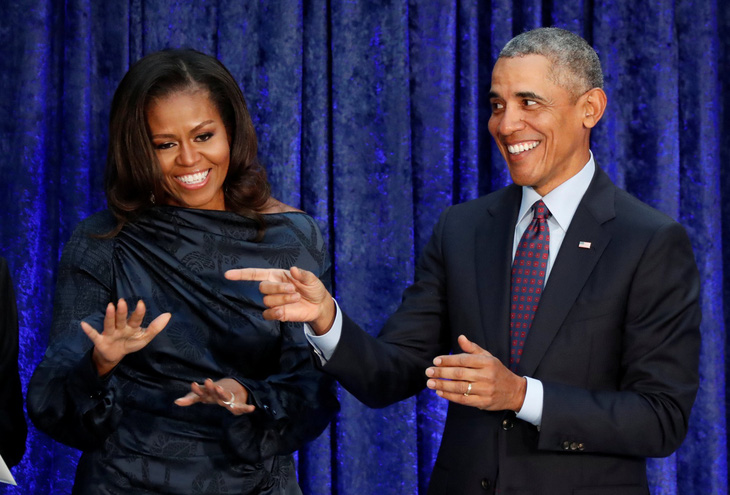 Ông bà Obama là hai người được ngưỡng mộ nhất ở Mỹ - Ảnh 1.