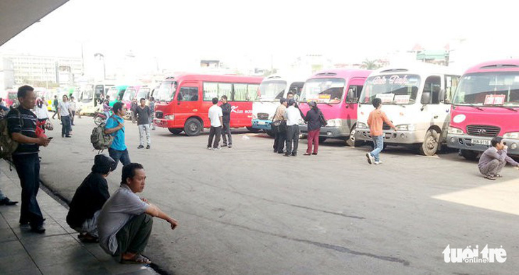 Hà Nội thu hồi hơn 1.200 giấy phép kinh doanh xe khách - Ảnh 1.