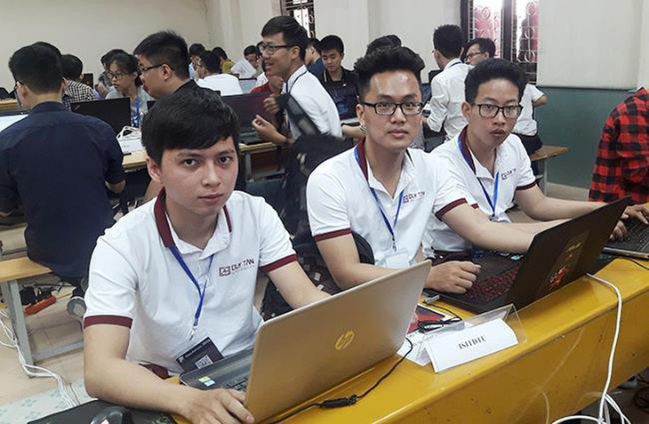 Sinh viên Duy Tân về nhì cuộc thi VNPT Secathon 2018 - Ảnh 1.