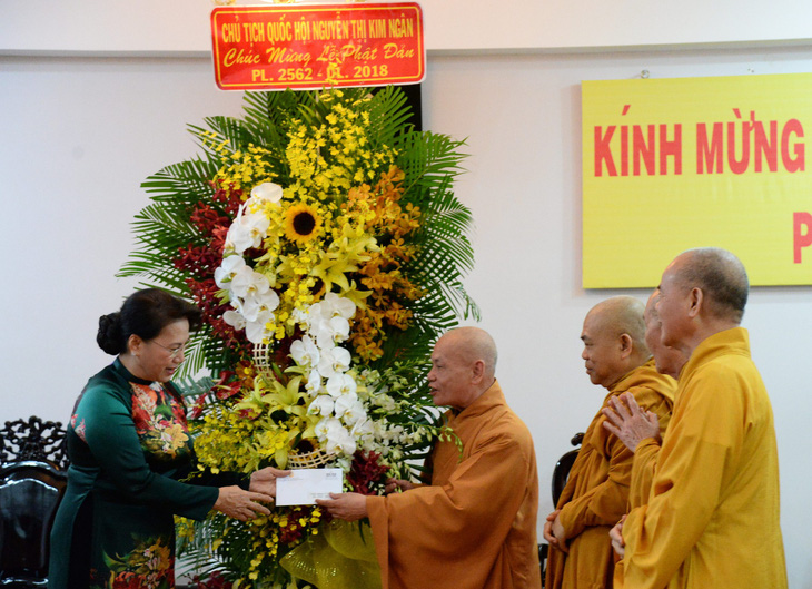 Chủ tịch Quốc hội chúc mừng Giáo hội Phật giáo nhân Đại lễ Phật đản - Ảnh 2.